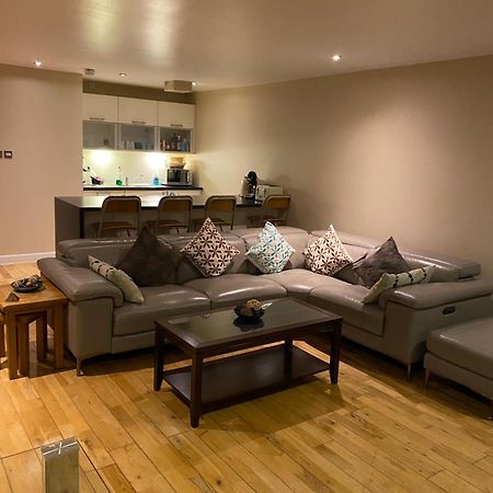 City Centre 2 Bedroom Apartment, Secure Parking. Glasgow Luaran gambar