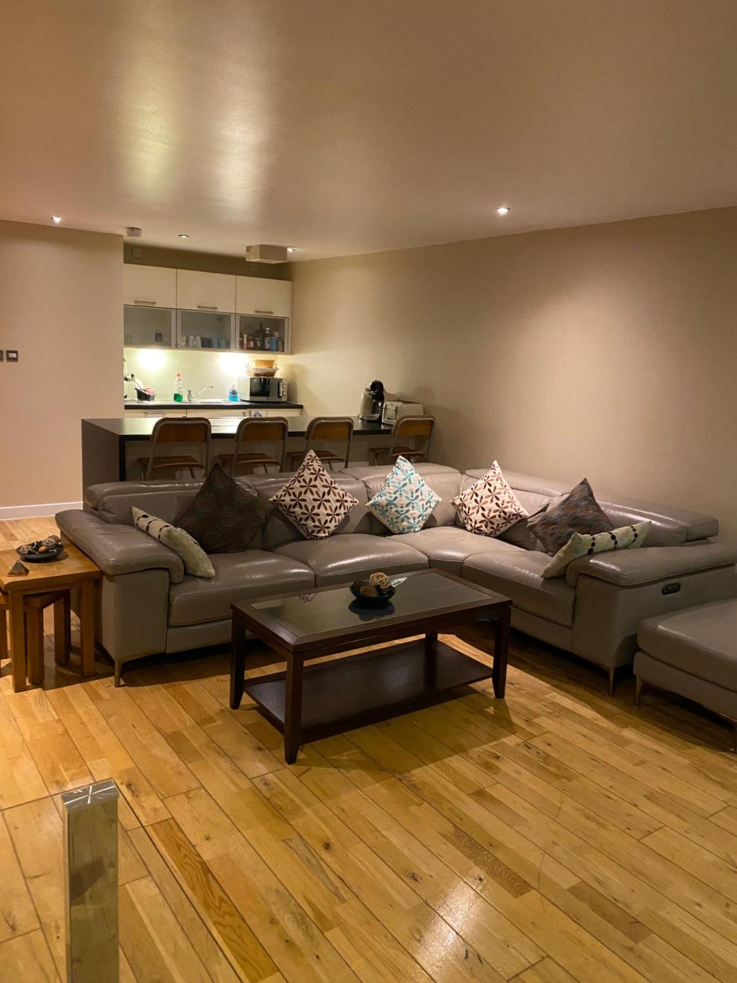City Centre 2 Bedroom Apartment, Secure Parking. Glasgow Luaran gambar